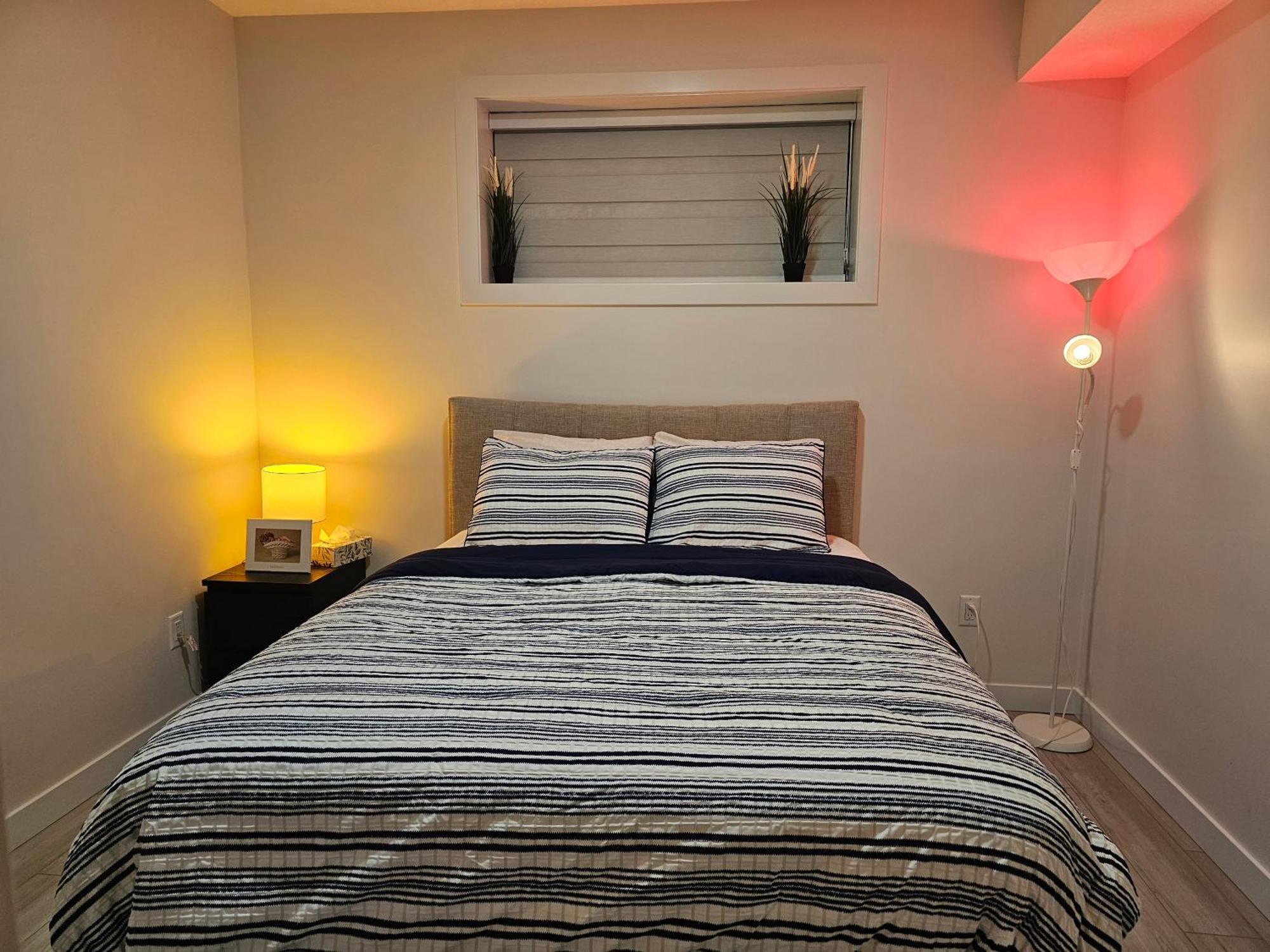 New Built House, Stay In Style Guest Suite, 2Bedroom, 2Bed, 2Bath Edmonton Exterior photo